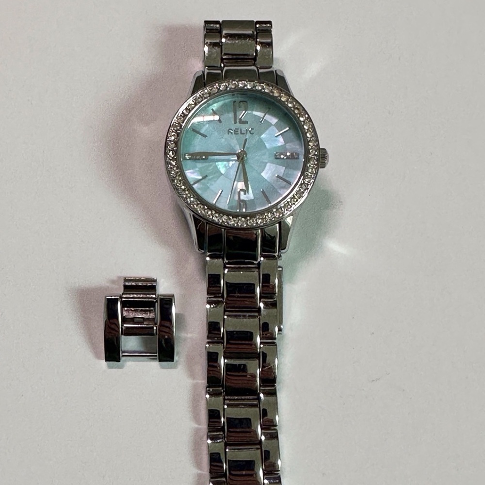 Relic Watch with Box - Picture 5 of 8